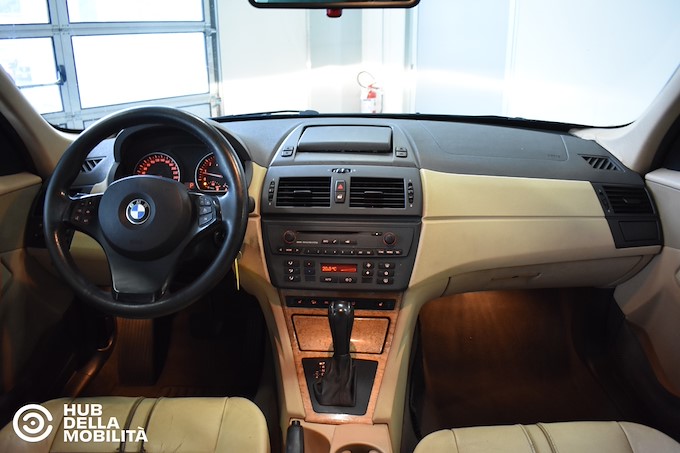 BMW X3 3.0i cat Futura